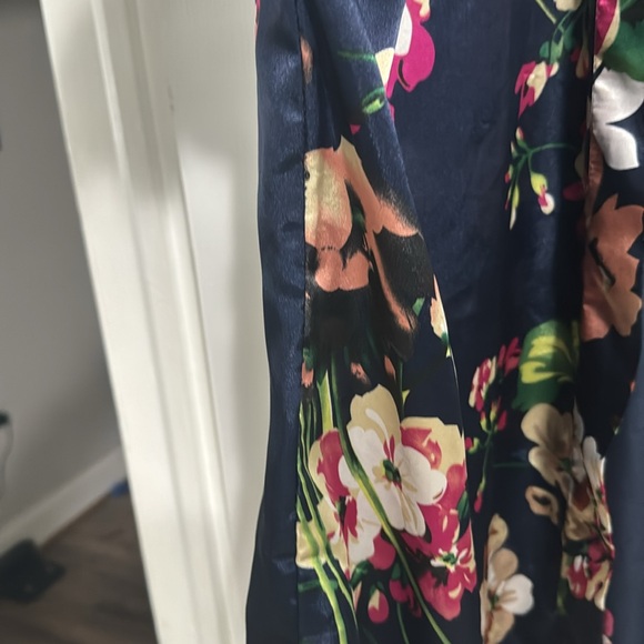 NWOT silk like kimono - Picture 4 of 5